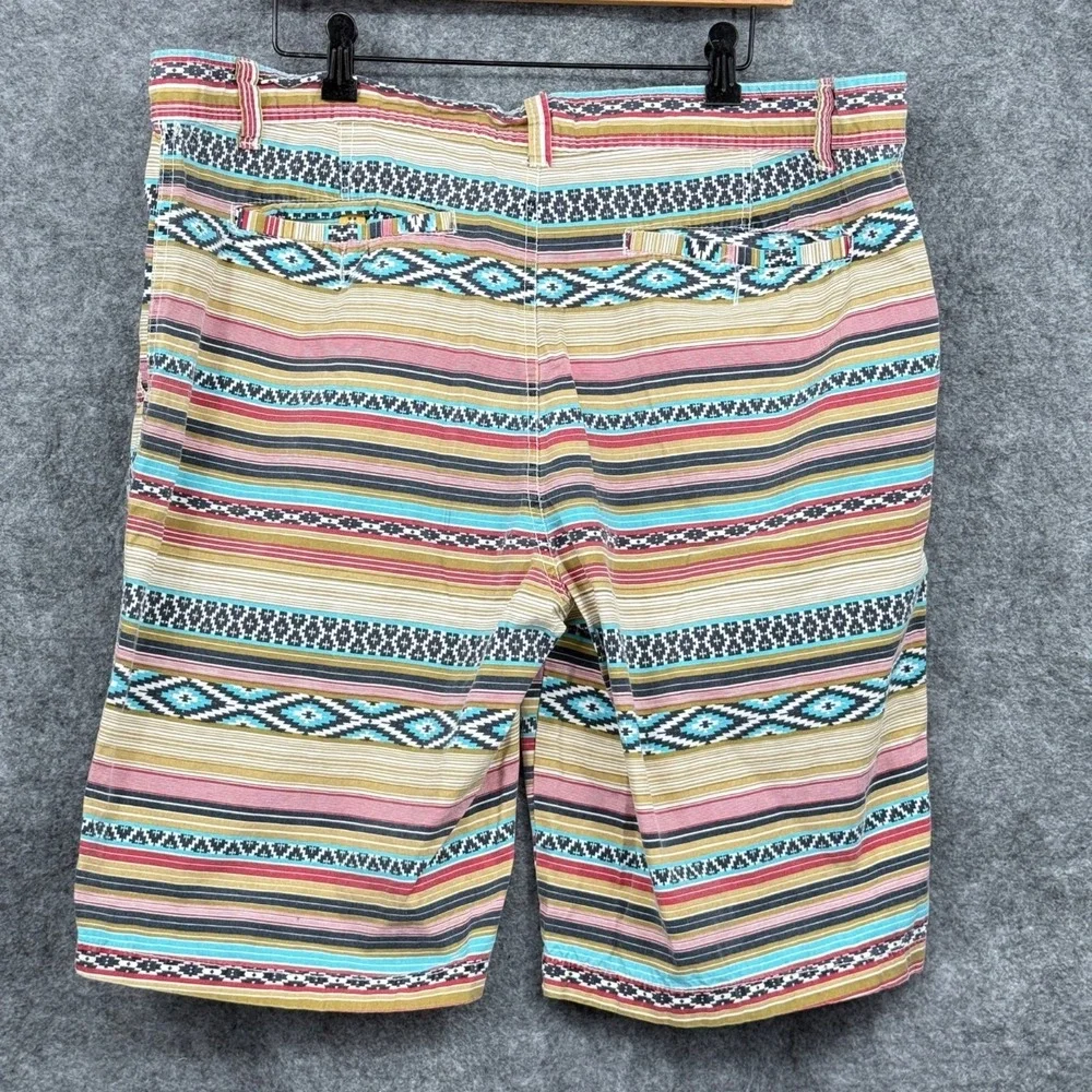 Carbon Mens Aztec Multicolor‎ Striped Bermuda Shorts Tag Size 36 (Measured 40)